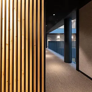 Raval House מלון